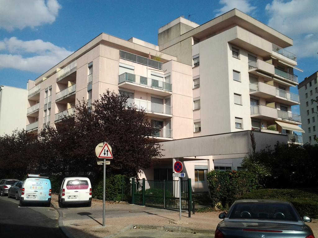 Les Burgondes Apartment Dijon Exterior photo